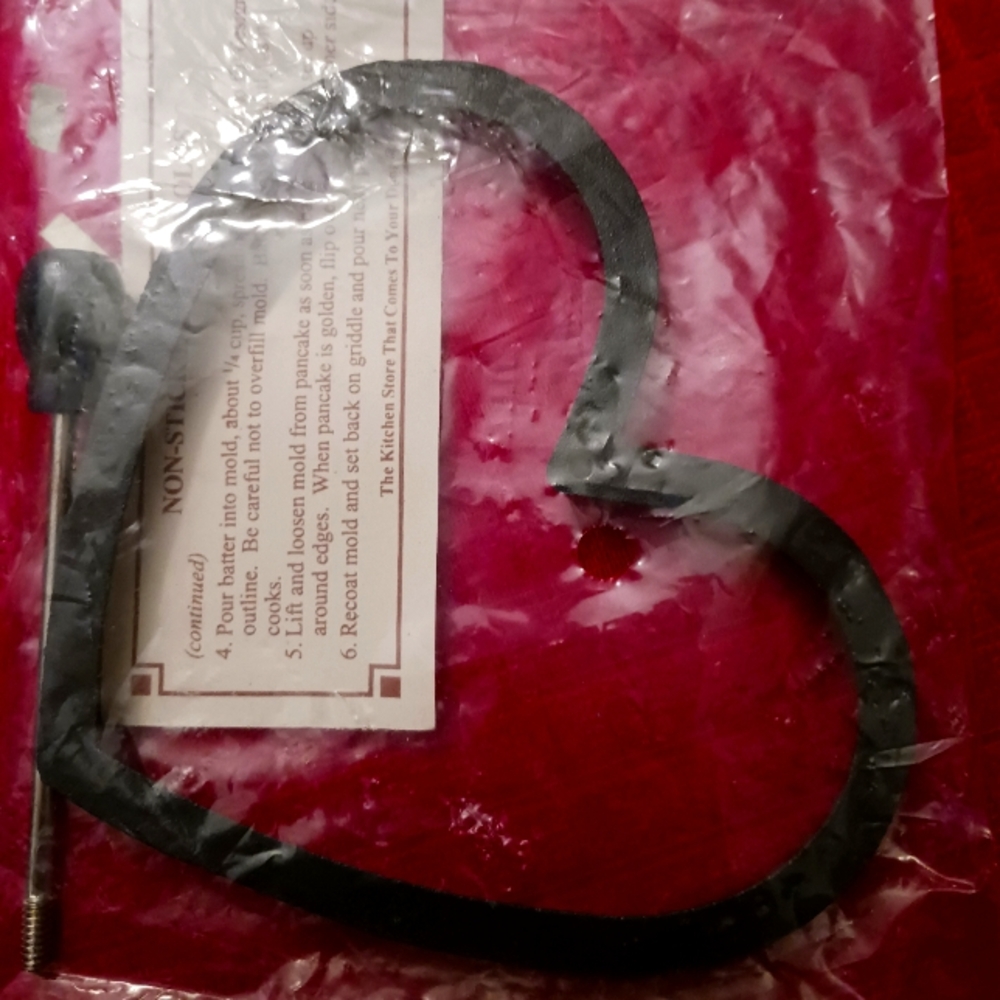 Pampered Chef Heart Pancake Mold Retired